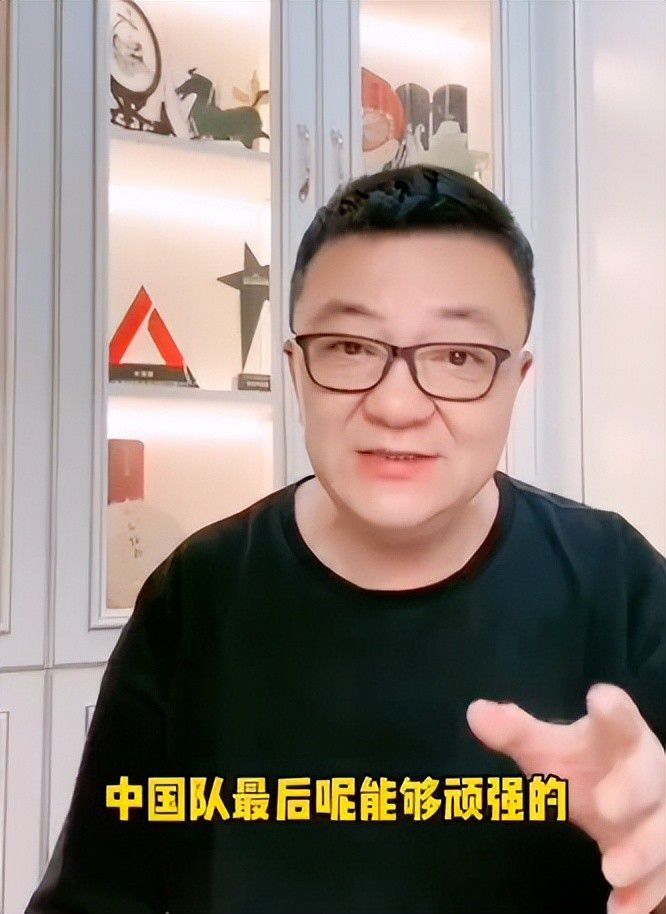 一个通俗小城产生多起拐卖儿童重案，危机四伏，丢掉孩子的年青妈妈王楠独自深切人估客组织寻觅女儿小鱼，与此同时本地差人霍岩也取得多起拐卖案件的犯法线索，千里寻子追凶的故事就此睁开。